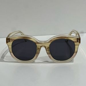 Illesteva Echo Park Sunglasses - Blush Oak, Champagne, Grey Flat